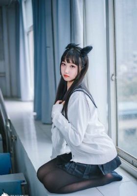 请别相信她