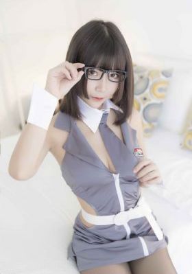 双性3p夹心边攻边受h视频